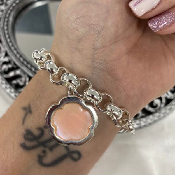 pulsera con dije flor rolo